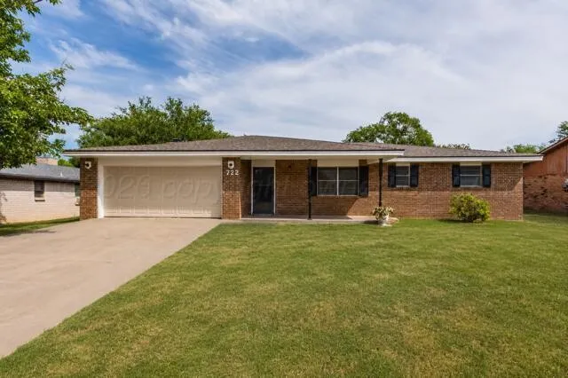 722 Foster Ln, Canyon, TX